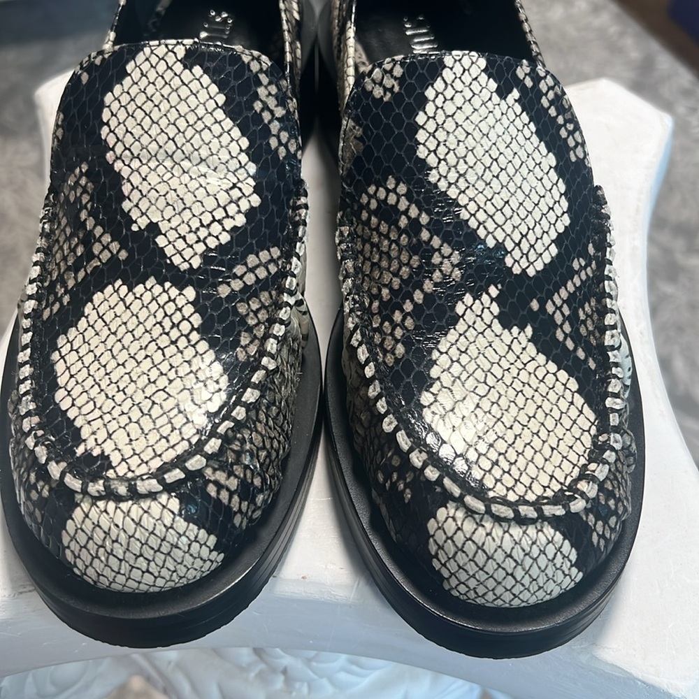 Stuart Weitzman Grayson Python Loafer 36.5 NWT - image 10